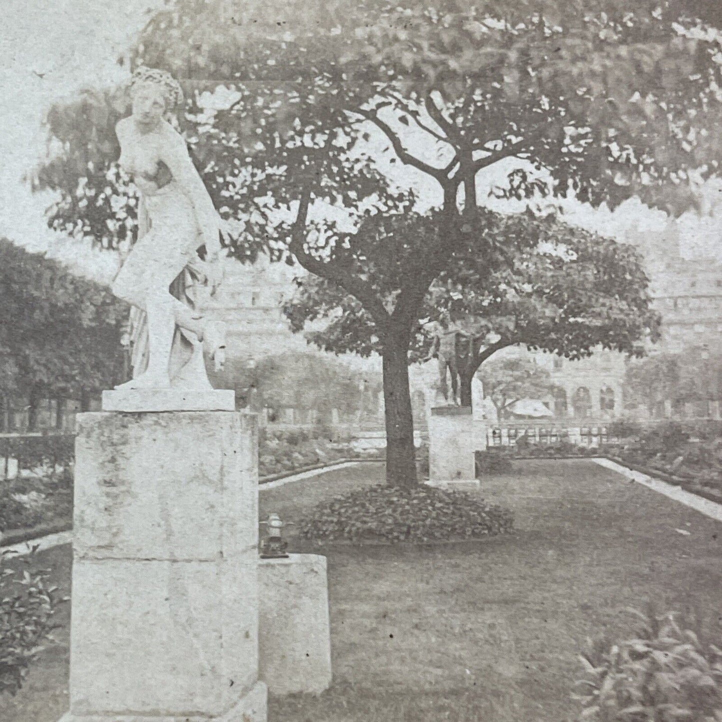 Nude Marble Statue Palais-Royale Paris France Stereoview Antique c1870 X3675